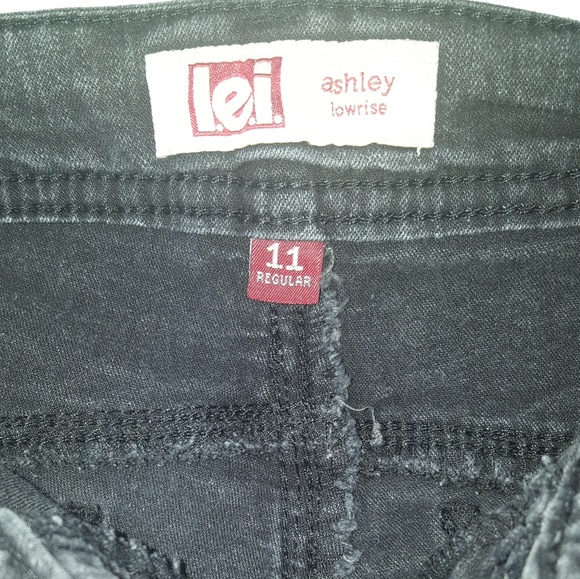 L.e.i. Lowrise Short - Picture 3 of 5